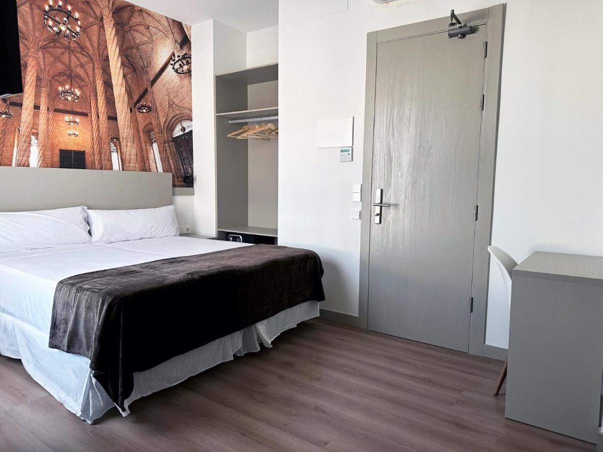 Hotel Bestprice Валенсія Екстер'єр фото