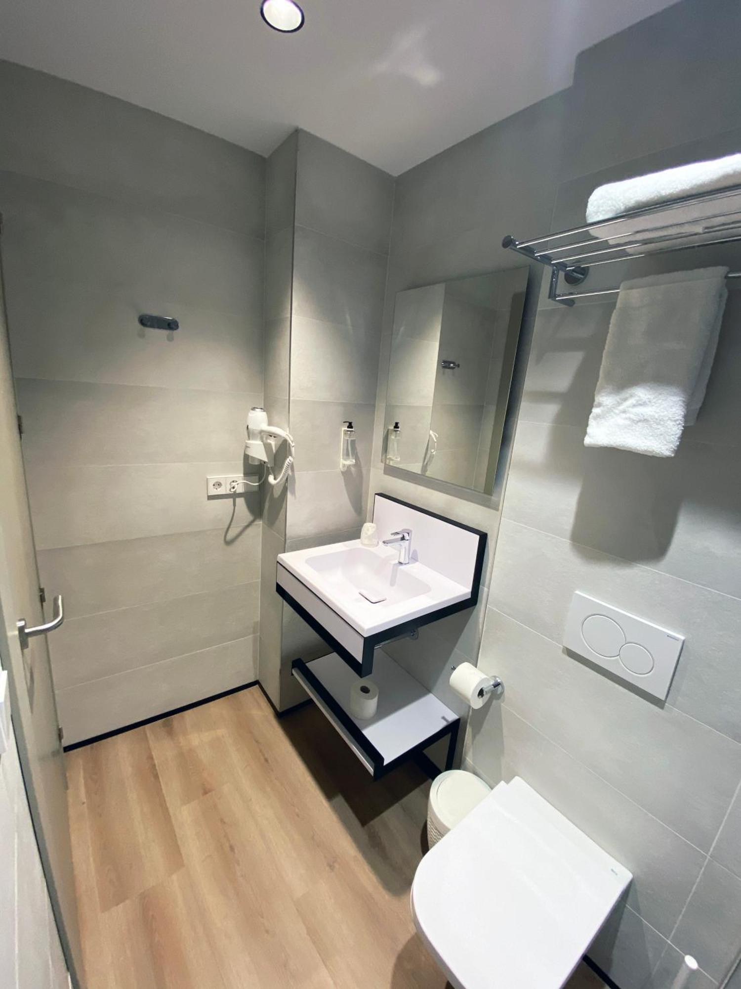 Hotel Bestprice Валенсія Екстер'єр фото